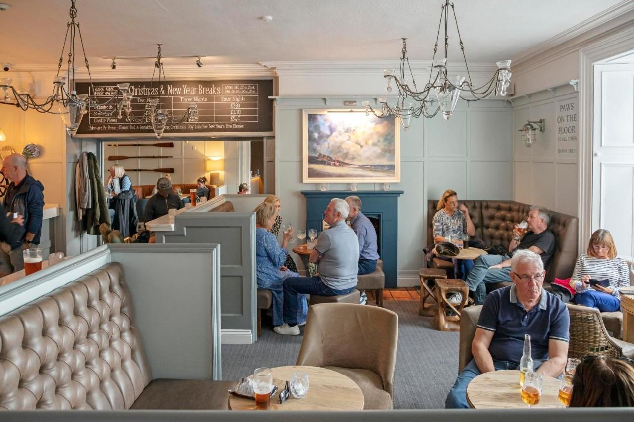 The Victoria Hotel Bamburgh Eksteriør bilde