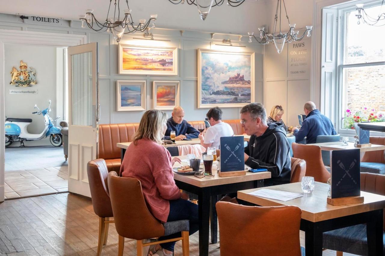 The Victoria Hotel Bamburgh Eksteriør bilde